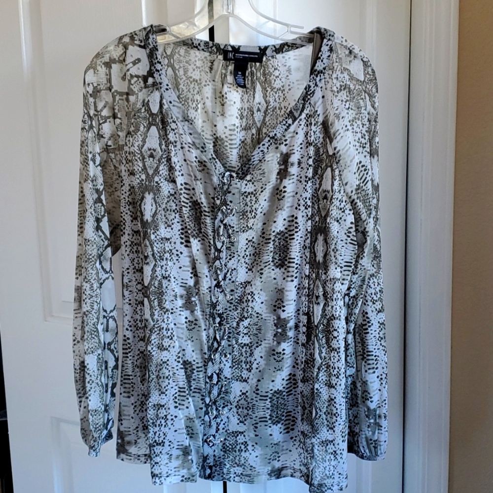 Long sleeve blouse